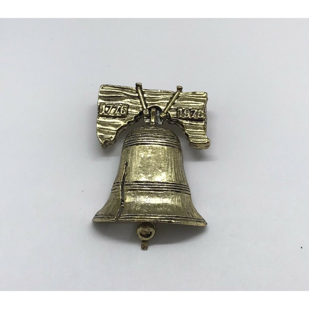 Liberty bell With Crack pin brooch Antique Gold Tone 1776-1976